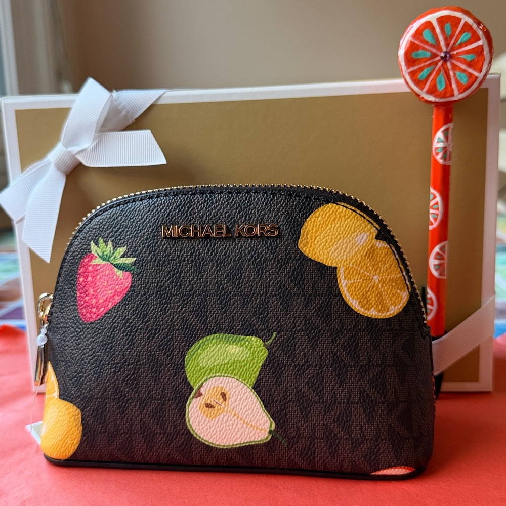 🍑🍓🍊Michael Kors Brown Pouch with Fruit Accents 🍓🍋🍑 NWT 🍊🍋🍑